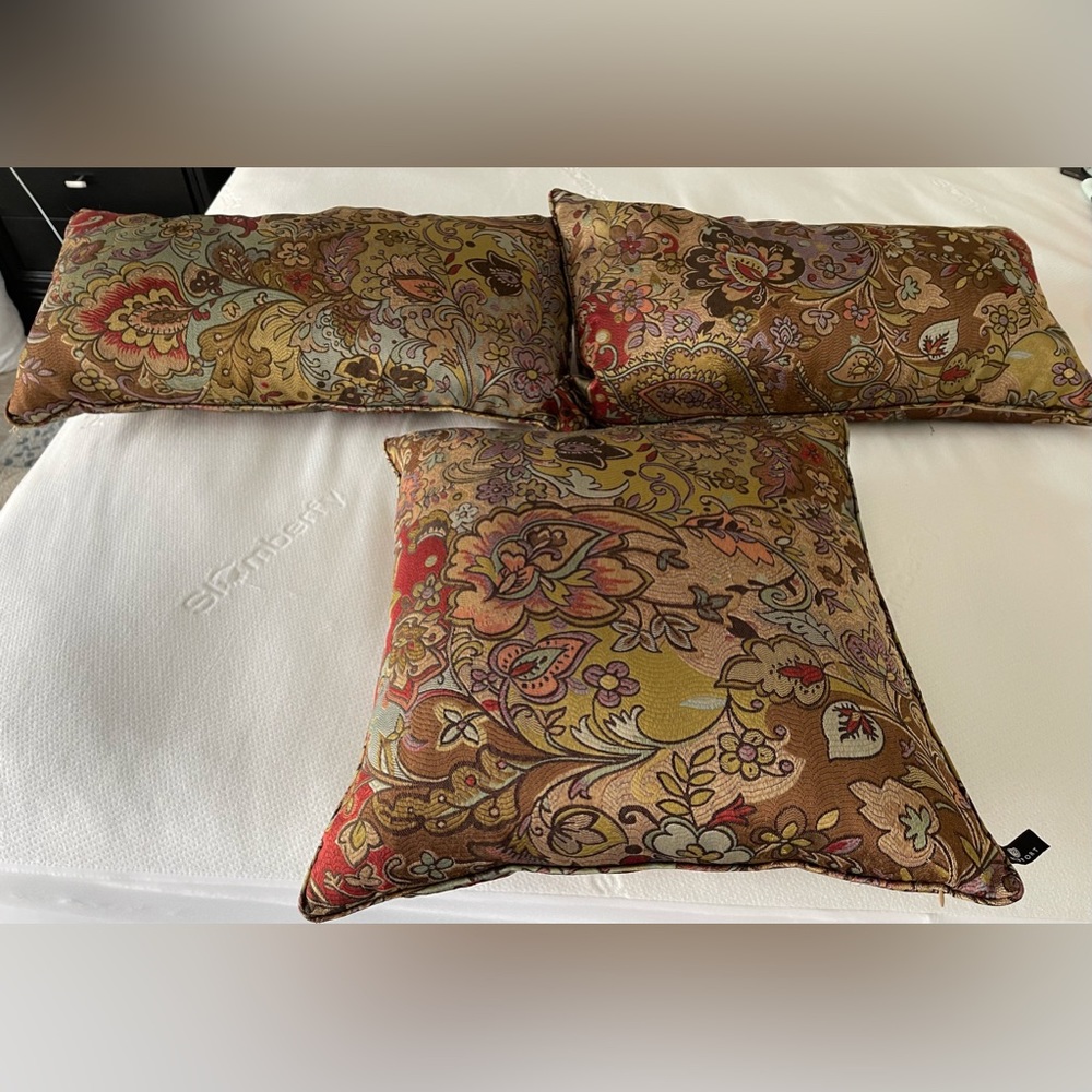 Throw pillows